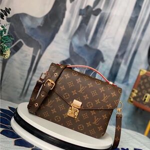 Louis Vuitton Handbags
